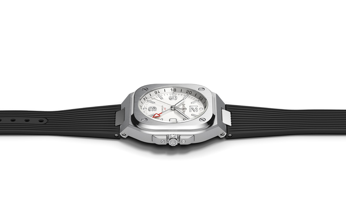 Bell & Ross BR 05 GMT Tampil Berkelas dengan Dial Putih