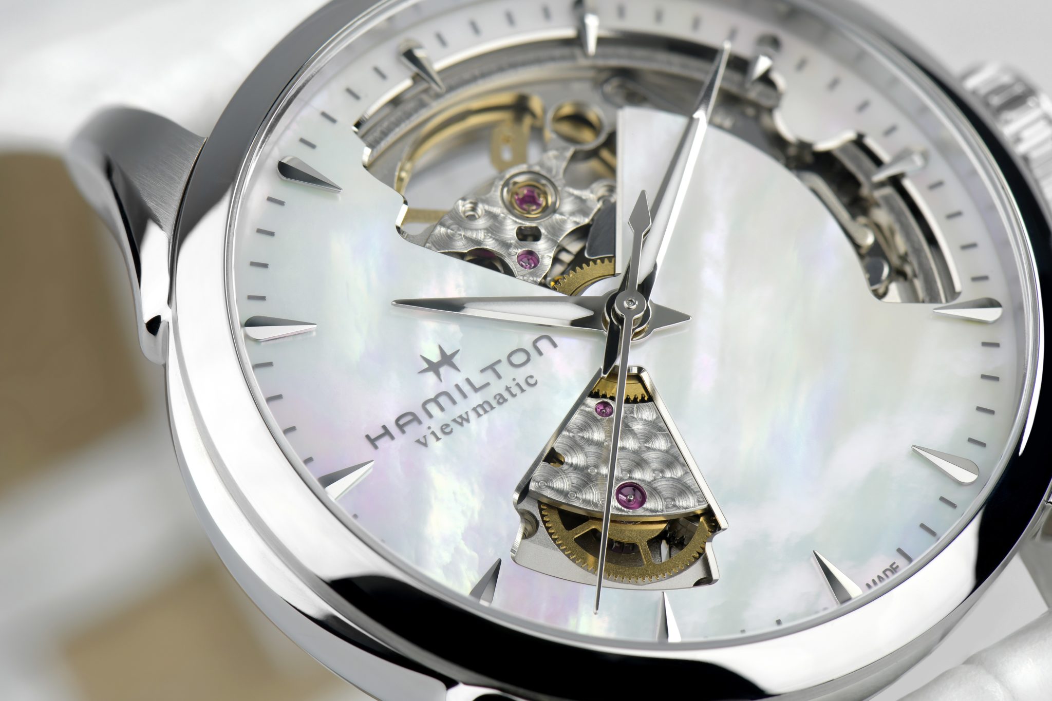 Hamilton Jazzmaster Hadir untuk Wanita Urban