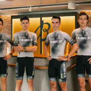 Breitling Sponsori Tim Balap Sepeda Q36.5 Pro Cycling Team