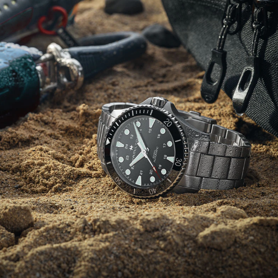 Khaki Navy Scuba