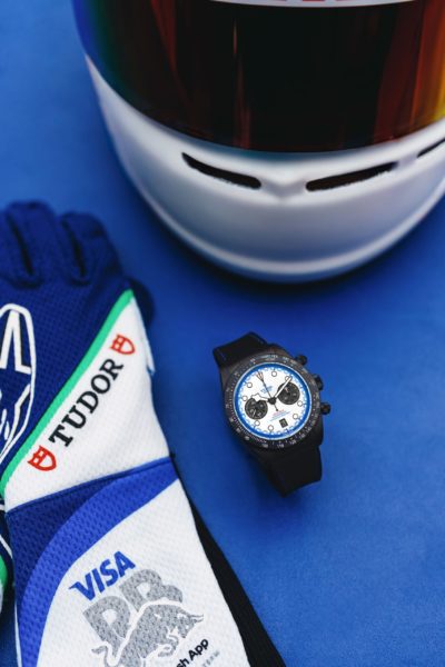 TUDOR NP25 BlackBayChrono Carbon25 Lifestyle 7 scaled 1 TUDOR NP25 BlackBayChrono Carbon25 Lifestyle 7 scaled 1