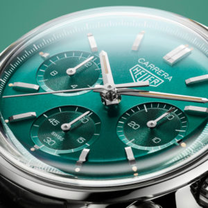 Perpaduan Hijau dan Biru Pada Dial TAG Heuer Carrera