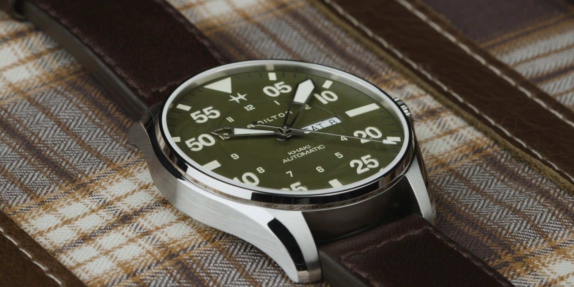 Hamilton Khaki Pilot Schott NYC Hadir dengan Strap Kulit Spesial
